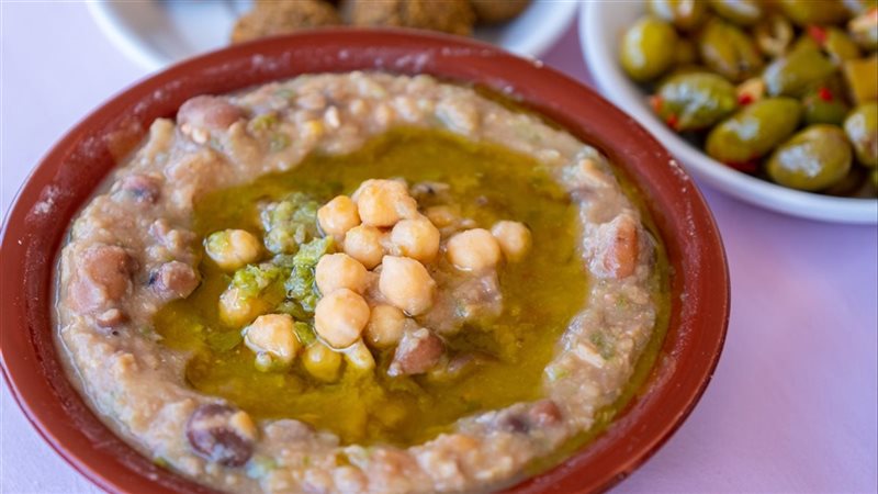الإفراط بتناول الفول