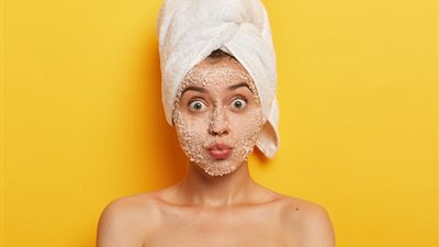 ماسكات تفتيح البشرة قبل العيد بوصفات طبيعية سهلة