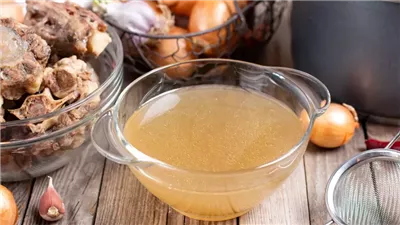 فوائد تناول شوربة العظام.. المفتاح السري لصحة أفضل وجمال طبيعي