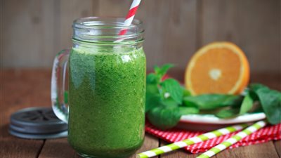 فوائد عصير السبانخ في رمضان 2025.. فوائد مذهلة لـ القلب والبشرة