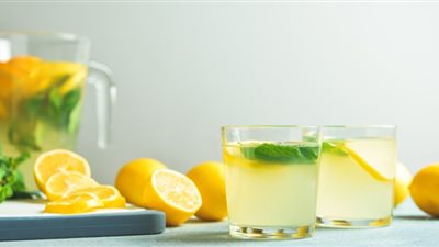عصير الليمون بالنعناع .. مشروب صحي لتخفيف الوزن في رمضان 2025