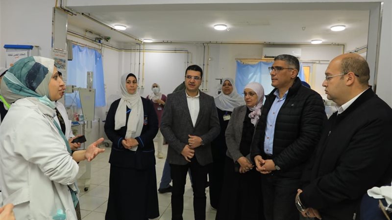 محافظ الجيزة في مستشفى