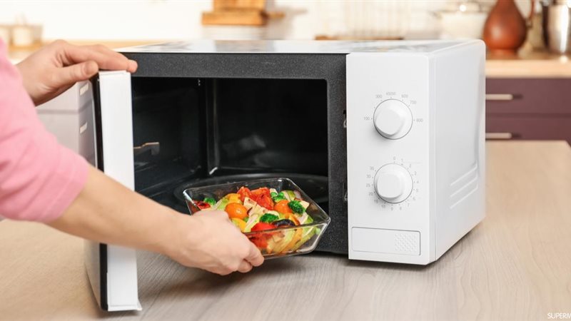 إعادة تسخين الطعام