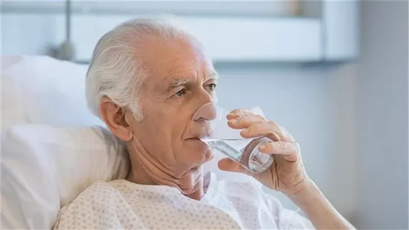 حكم إفطار المريض