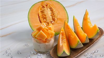 الشمام والكنتالوب.. فاكهة صيفية لذيذة ولكن ليست للجميع