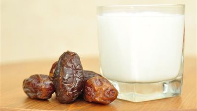 موعد الإمساك والإفطار غدًا الجمعة 14 رمضان 2025.. هيأذن الساعة كام؟