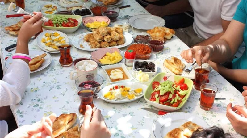 التخمة بعد الفطار