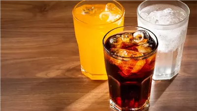 احذر من المشروبات الغازية.. 7 أضرار خطيرة تهدد صحتك بشكل مفاجئ
