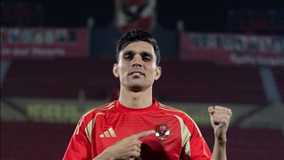 أشرف بن شرقي: ضحيت بأموال كثيرة من أجل الأهلي وأتمنى ضم نجم الزمالك 