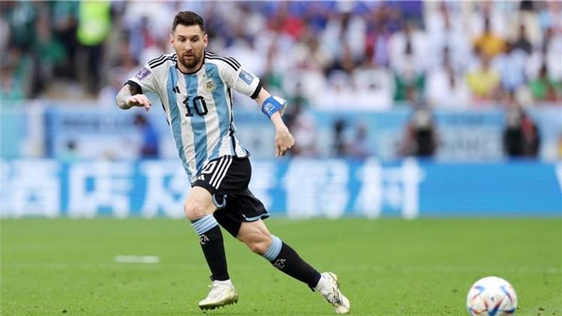 استبعاد ميسي من قائمة