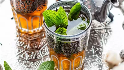 الشاي بالنعناع على معدة فارغة.. سر الصحة والاسترخاء في كوب واحد