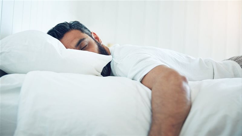 النوم بعد الإفطار