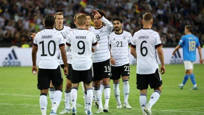 قائمة ألمانيا أمام
