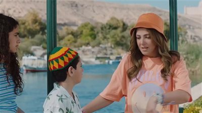 مسلسل عايشة الدور الحلقة 12.. عايشة في ورطة بعد وصول طليقها وأبنائها إلى أسوان