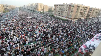 نص خطبة عيد الفطر المبارك 2025.. العيد محطة للتراحم والتواصل الإنساني