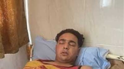 عامل السيرك يكشف سبب هجوم النمر الأبيض عليه خلال عروض عيد الفطر 