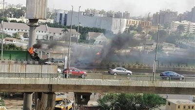 تفاصيل حريق كوبري أكتوبر اليوم.. تفحم 3 سيارات