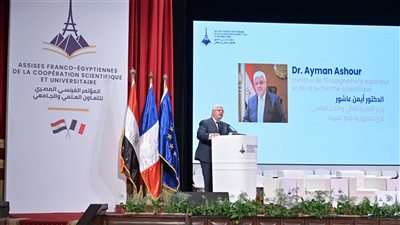 وزيرا التعليم العالي المصري والفرنسي يشهدان توقيع 42 بروتوكول تعاون بين الجامعات المصرية والفرنسية