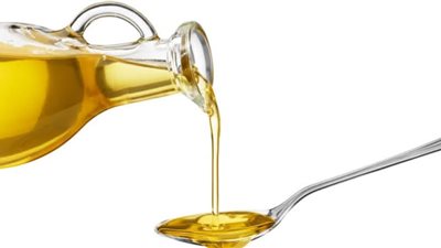 ماذا يحدث لجسمك عند التوقف عن استخدام الزيت في الطعام؟