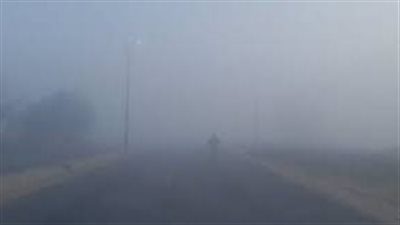 تحذير هام.. شبورة كثيفة تضرب هذه الطرق غدًا وتعيق الرؤية للمسافرين