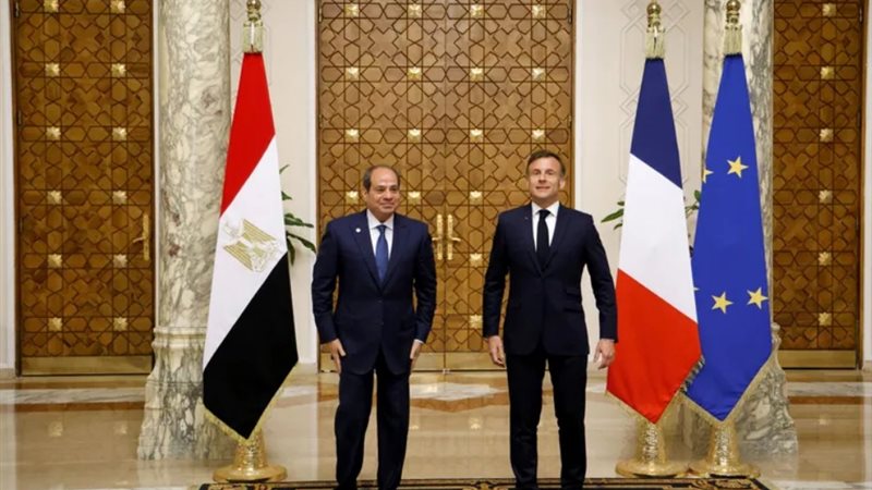 ماكرون والسيسي