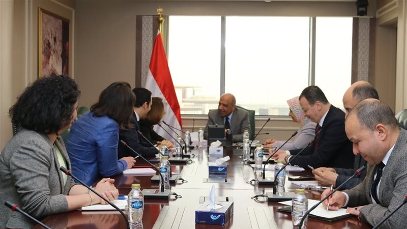 مباحثات مكثفة بين