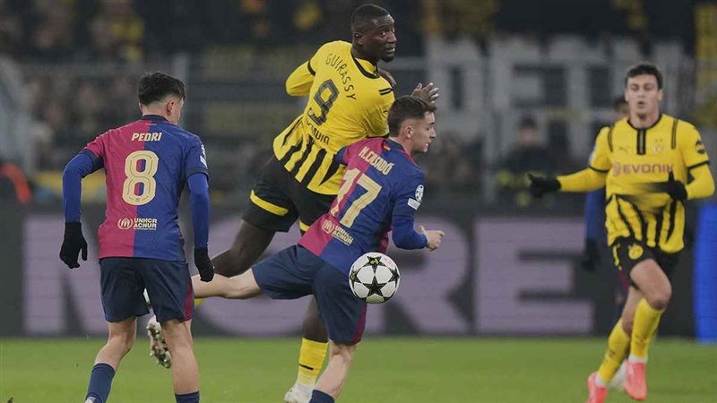 برشلونة ضد بوروسيا