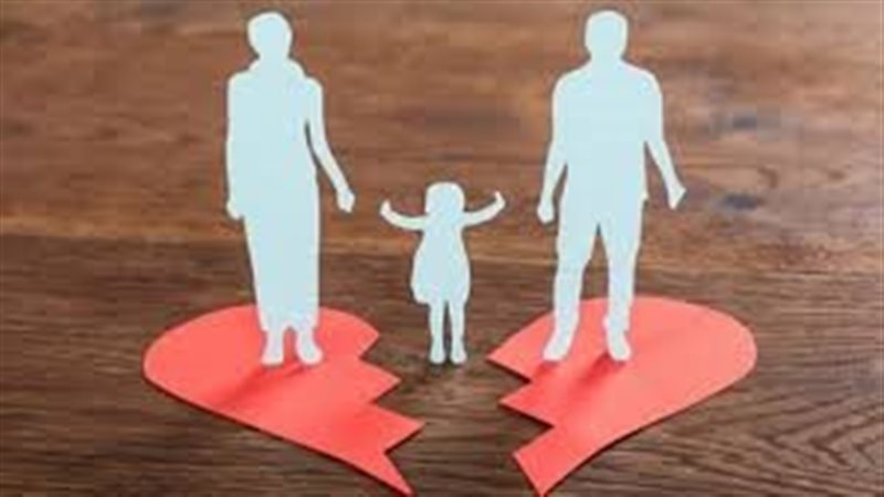 حكم ترك الأم المطلقة