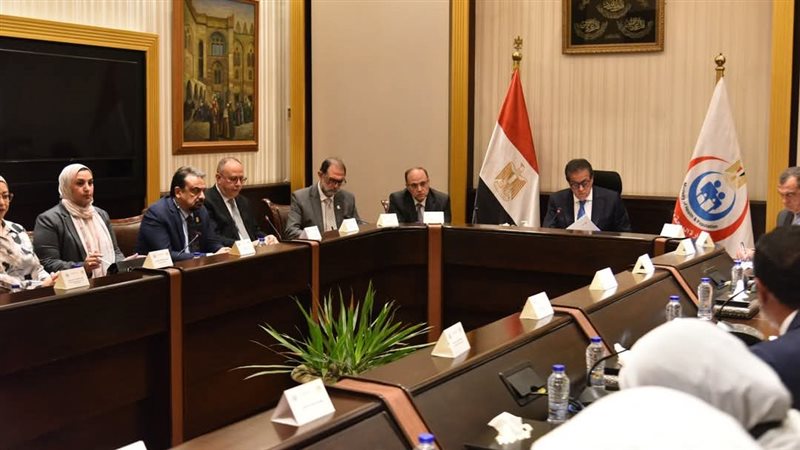 وزير الصحة خالد عبد