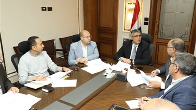 الجيزة تدرس التوسع في شركات النظافة لتحسين مستوى الخدمة بالمراكز والقرى