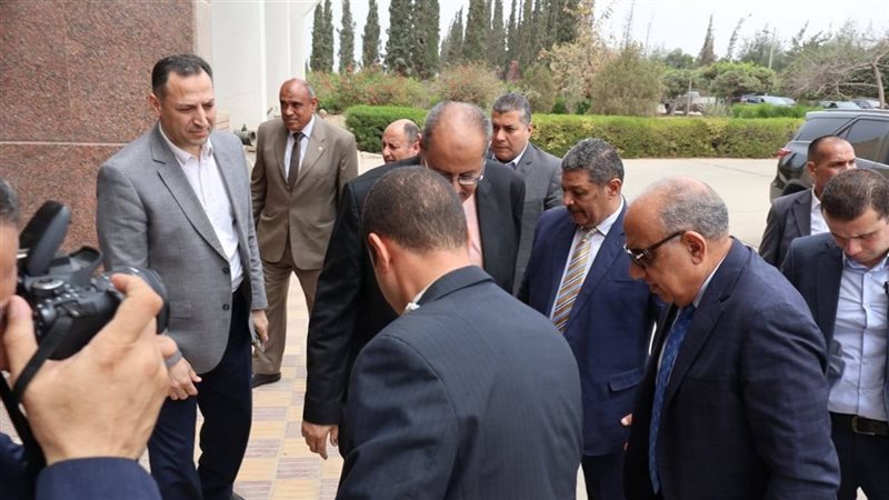 زيارة وزير الكهرباء