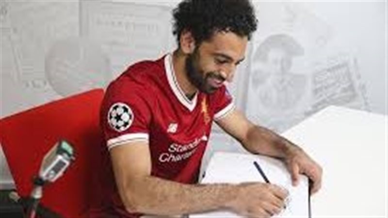 محمد صلاح يكتسح منافسيه