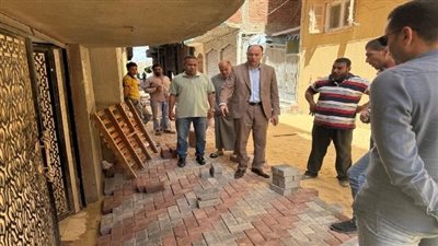 بتكلفة 10 ملايين جنيه.. تركيب بلاط الإنترلوك في 3 شوارع بإيتاي البارود