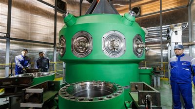 روساتوم تستكمل تصنيع أول مفاعل نووية من طراز RITM-400 لكاسحة الجليد روسيا