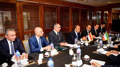  5 ملفات ساخنة علي طاولة وزير الخارجية ونظيره الإيراني