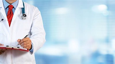 فرص عمل للأطباء في السعودية برواتب مجزية.. اعرف الشروط وطريقة التقديم