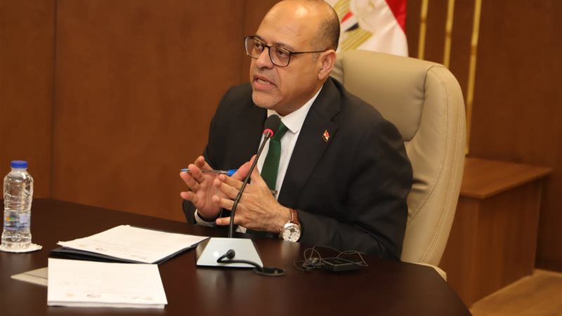 وزير العمل