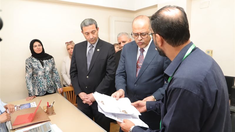 زيارة وزير العمل