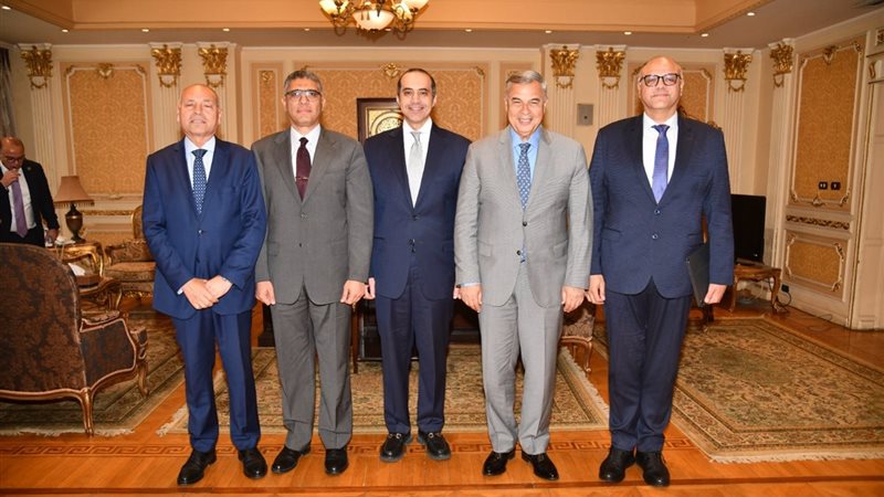 محافظ الجيزة خلال