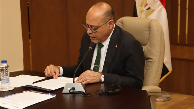وزير العمل