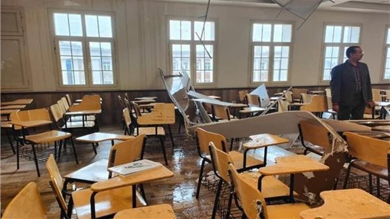 إصابة طالبة في انهيار