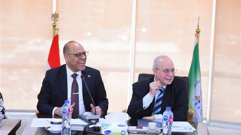 وزير العمل في الاتحاد