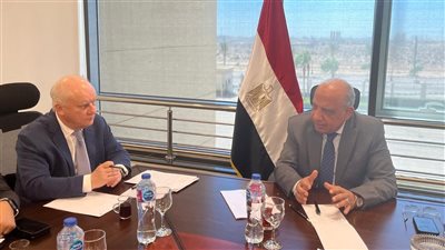  وزير الكهرباء يجتمع بوفد من روساتوم لمتابعة مشروع المحطة النووية بالضبعة