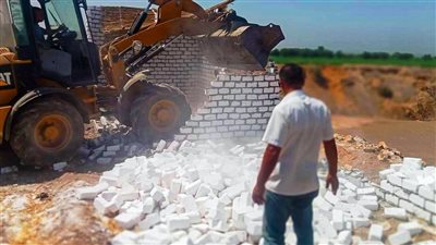 محافظ سوهاج:إزالة 27 حالة تعدٍ على أراضي الدولة والأراضي الزراعية خلال أسبوع