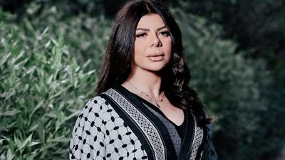 أميرة فتحي تدعم فلسـ.ـطين بالكوفية الفلسـ.ـطينية وتعلق: القضية في القلب قبل الصورة