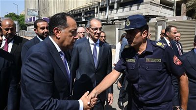 مدبولي يتفقد سنترال رمسيس ويوجه بسرعة استعادة الخدمات وتأمين المبنى