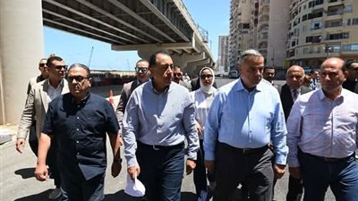 مدبولي يتابع تطوير كورنيش الإسكندرية ومحور محمد نجيب