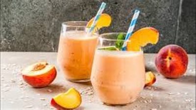 سموزي الخوخ.. مشروب صيفي منعش وصحي على طريقة الشيف محمد جمال