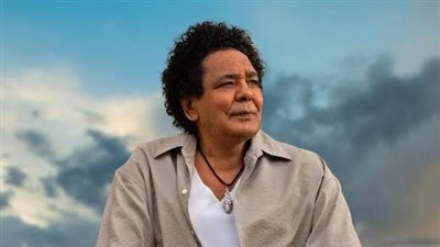 محمد منير يطمئن جمهوره: 