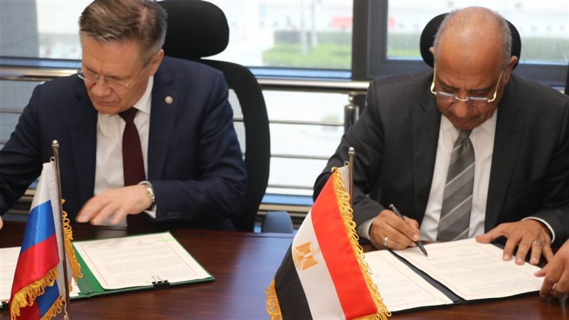 مصر وروسيا توقعان